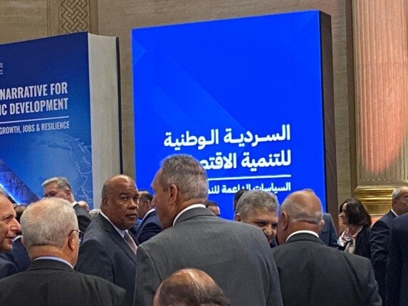 أيمن العشري: تعزيز الوطنية من خلال المواطن والقطاع الخاص