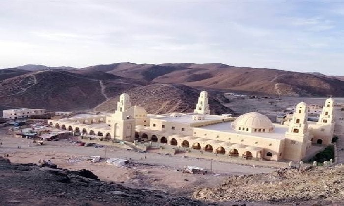 إدفو: رحلة روحية في سيرة الشاذلي عبر موسيقى مصر