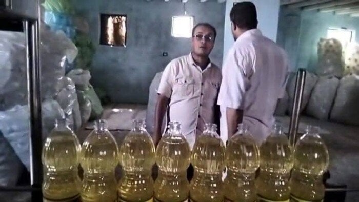 إغلاق مصنع غير مرخص لتعبئة الزيوت في المنوفية 2 إغلاق مصنع غير مرخص لتعبئة الزيوت في المنوفية