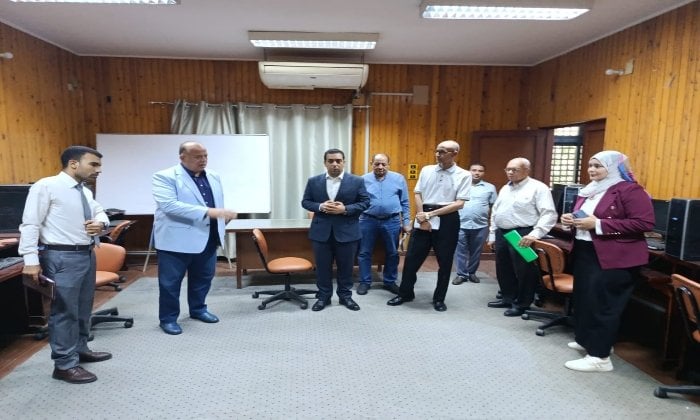 جلسة حوارية لتطوير برنامج تأهيل الشباب بقيادة نائب محافظ قنا