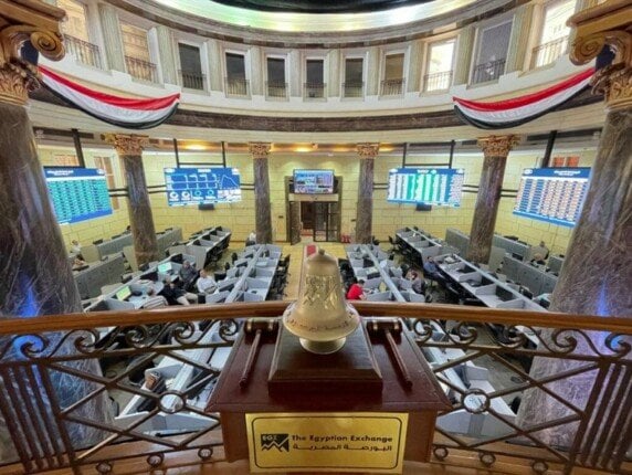 الأسهم الصغيرة تعزز السوق رغم تباين مؤشرات البورصة في بداية جلسة الأربعاء
