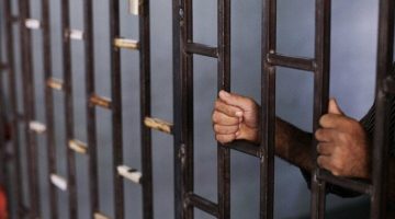 الحبس القاسي لسائق بتهمة تهريب الهيروين في العبور