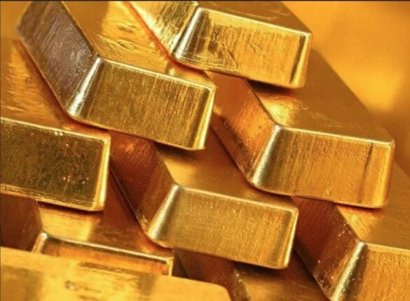 تصاعد أسعار الذهب نتيجة تراجع الدولار واستعداد الأسواق لبيانات التوظيف في أمريكا