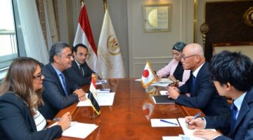 تعزيز التعاون الاقتصادي: وزير التموين يلتقي بسفير اليابان