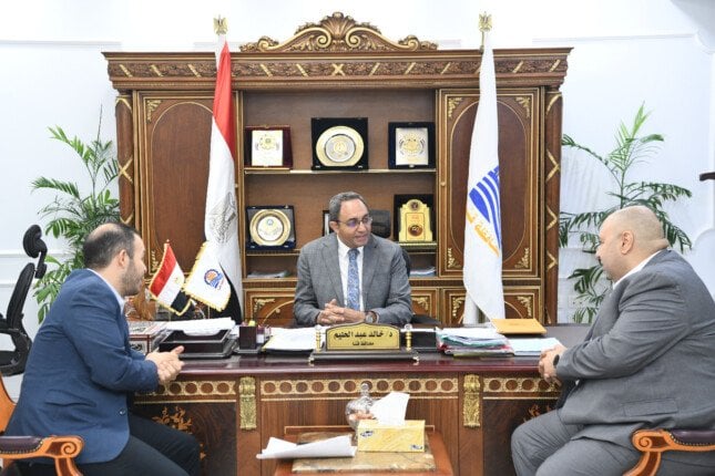 تعزيز الشراكة الصحيّة: خطوات جديدة لدعم خدمات مرضى الأورام في قنا
