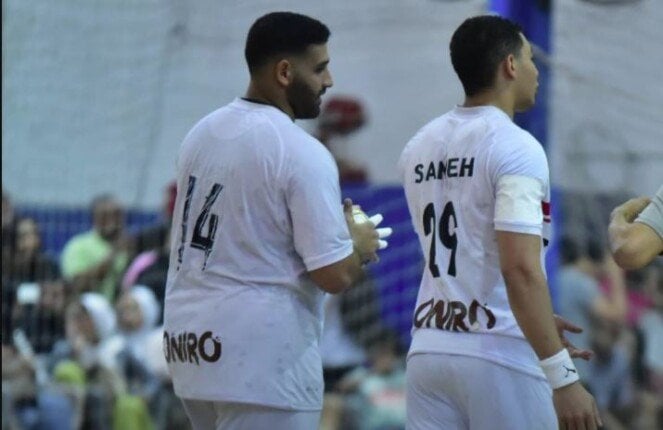 فوز الزمالك الساحق على العبور في صراع اليد المحترفة