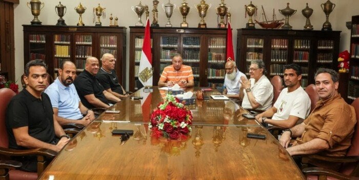 لقاء محمود الخطيب مع الطاقم الفني الجديد للنادي الأهلي: أبرز النقاط