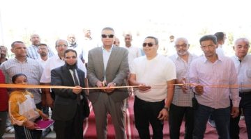 محافظ أسوان يدشّن معرض أهلاً مدارس مع خصومات تصل إلى 30 على المستلزمات الدراسية