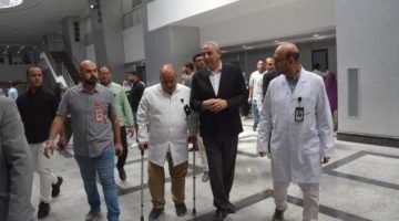 محافظ الغربية يقوم بزيارة مفاجئة لمستشفى طنطا العام الجديد