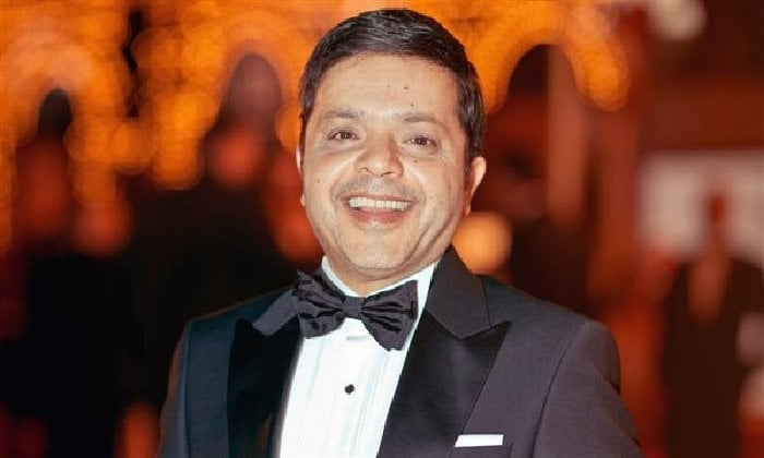 محمد هنيدي: نجم يتألق على مسرح الإسكندرية في الدورة 15 للمهرجان الدولي