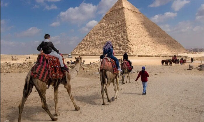 مصر: وجهة سياحية تتصدر العالم بعائدات متوقعة 17 مليار دولار بحلول 2025