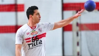 أحمد الأحمر يعلن انتهاء مشواره مع الزمالك بنهاية الموسم ويودع أسطورة اليد