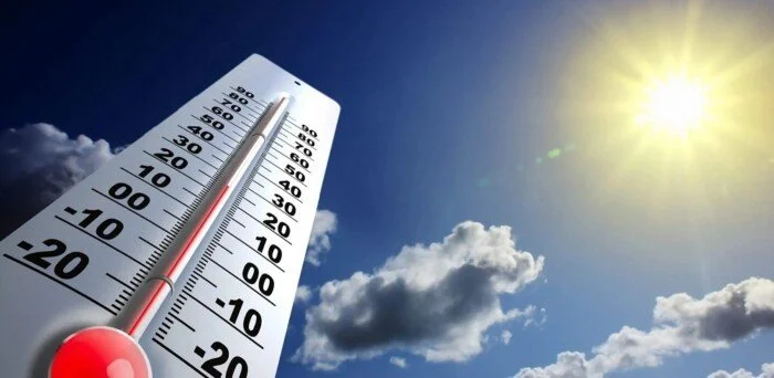 حالة الطقس غدًا الجمعة ارتفاع في درجات الحرارة مع رياح وسحب رعدية وأمطار متفرقة