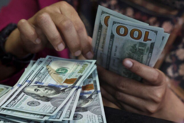 سعر الدولار اليوم مقابل الجنيه المصري في البنوك والصرافة تعرف على سعر الأخضر كام الآن