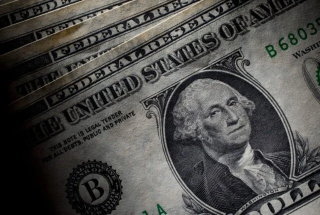 سعر الدولار مقابل الجنيه المصري في مستهل تعاملات اليوم الجمعة 24 أبريل 2026 وأحدث التحركات الاقتصادية