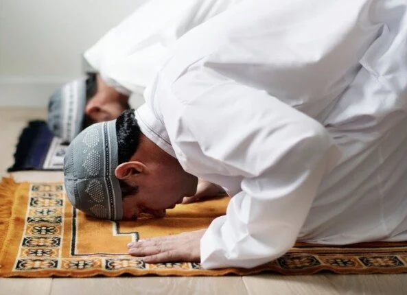 موعد أذان العصر ومواقيت الصلاة اليوم الأحد 26 أبريل 2026 في القاهرة والمحافظات بشكل دقيق ومحدث – مشاهير