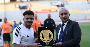 رشاد المتولي يفوز بجائزة أفضل لاعب في مباراة مودرن سبورت وفاركو