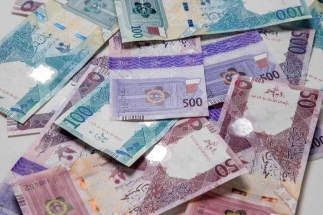 آخر تحديث سعر الريال القطري مقابل الجنيه المصري اليوم الأحد ومتابعة حركة السوق المالية