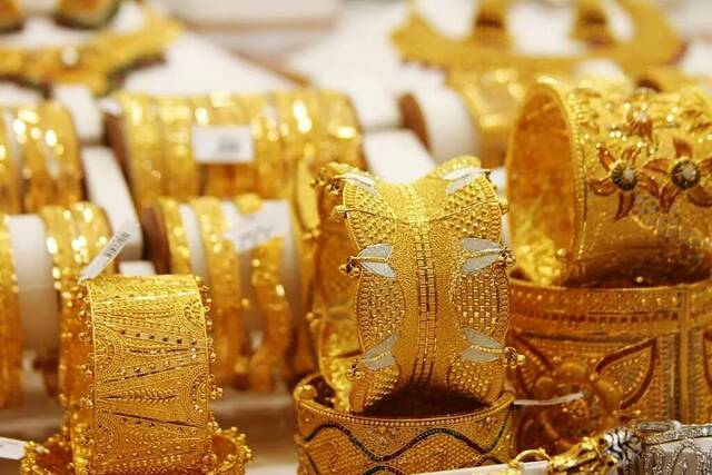 أسعار الذهب في مصر ترتفع 20 جنيهاً بمنتصف تعاملات الجمعة