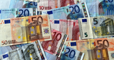سعر اليورو في منتصف تعاملات اليوم الاثنين 4 مايو 2026 بالبنوك المصرية