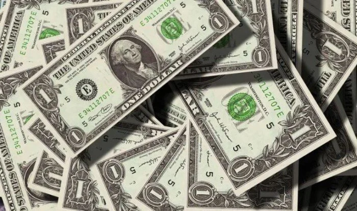 كام النهاردة سعر الدولار في مصر اليوم الأربعاء 6 مايو 2026 وتطورات سعر الدولار في السوق المصري