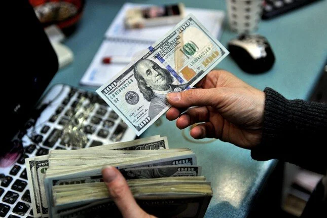 كام مقابل الجنيه سعر الدولار اليوم الجمعة 1 مايو 2026 وتوقعات الأسعار وتحركات السوق المحلية