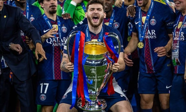 كفاراتسخيليا يُتوج بأفضل لاعب في دوري أبطال أوروبا 2023