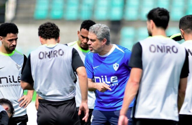 معتمد جمال يبرز الخطط التكتيكية في تدريبات الزمالك تحضيرًا لنهائي الكونفدرالية