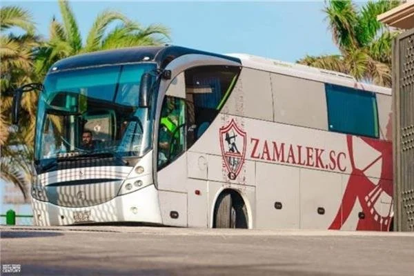 وصول حافلة الزمالك إلى ستاد القاهرة لمواجهة اتحاد العاصمة في إياب نهائي الكأس – مشاهير وصول حافلة الزمالك إلى ستاد القاهرة لمواجهة اتحاد العاصمة في إياب نهائي الكأس – مشاهير