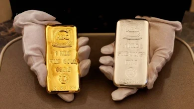 الذهب يعود إلى مستوى 4000 دولار ويشعل الأسواق مجددًا
