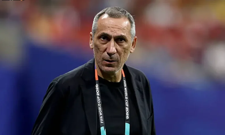 الضربة القوية لأجل دونيس.. الاتحاد السعودي يفكر في تغيير المدرب بعد وداع كأس العالم