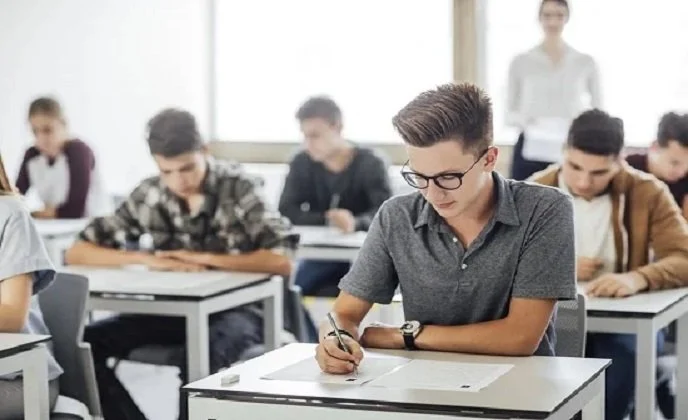 جدول امتحانات الثانوية العامة 2026 الشعبة الأدبية والعلمية مع تفاصيل مهمة للطلاب والأهالي