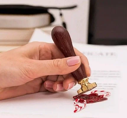 خدمات كاتب العدل والتوثيق والتصديقات في دبي للمصريين ورواد الأعمال عبر منصات متخصصة للمعاملات القانونية
