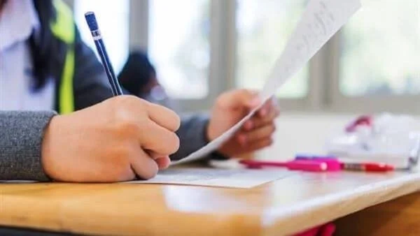 خطوات تحميل النماذج الاسترشادية لمادة اللغة العربية للثانوية العامة 2026 من خلال رابط رسمي موثوق