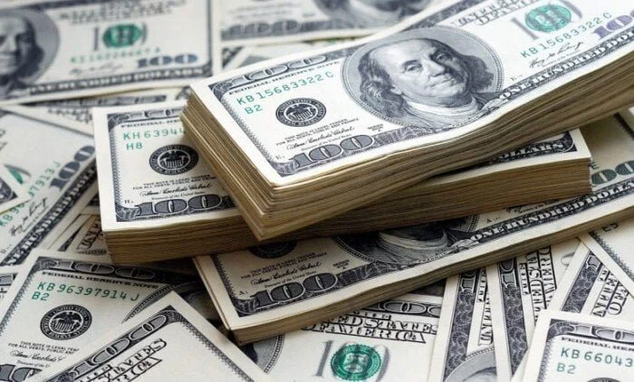سعر الدولار اليوم مقابل الجنيه المصري في البنوك العملة الأمريكية الآن وتحركات السوق المالية