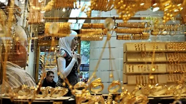 سعر الذهب في مصر يتحدى العالم والدولار يصنع الفارق