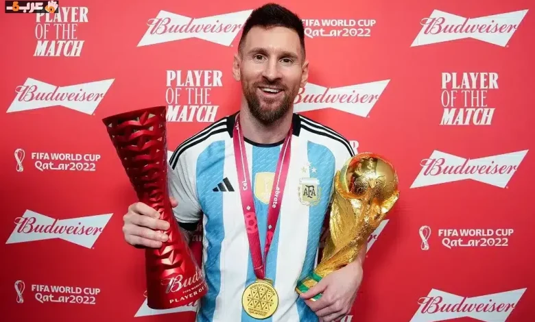 ليونيل ميسي يتوج بلقب أفضل لاعب في كأس العالم 2022