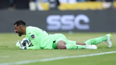 محمد العويس يحقق رقماً قياسياً غير مسبوق في دفاع السعودية أمام أوروجواي بالمونديال