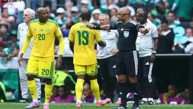 مدرب جنوب إفريقيا يهاجم تحكيم كأس العالم 2026 مستشهداً بميسي