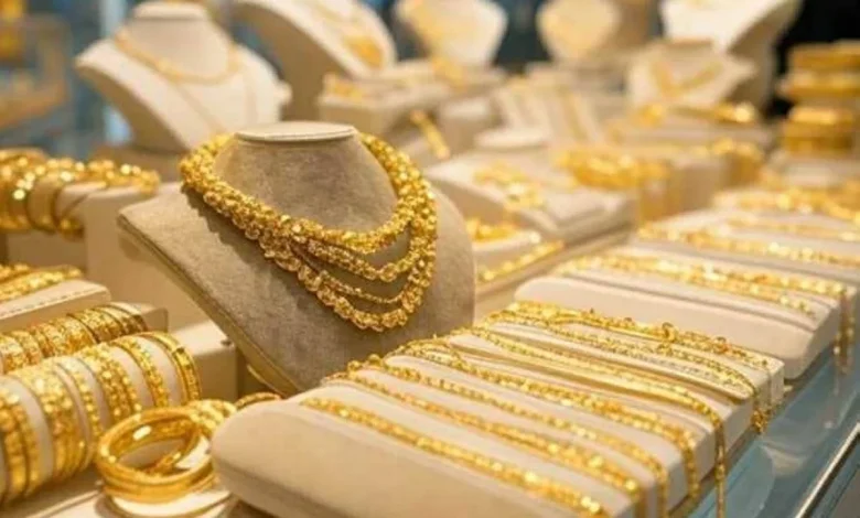 ارتفاع أوقية الذهب 100 دولار كيف سيؤثر على الأسعار في مصر؟