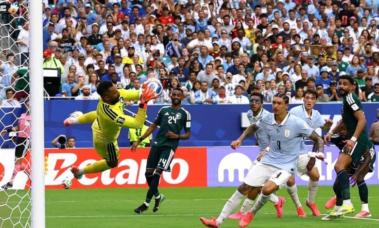 الهلال يستعيد حارس منتخب السعودية لمواجهة ياسين بونو