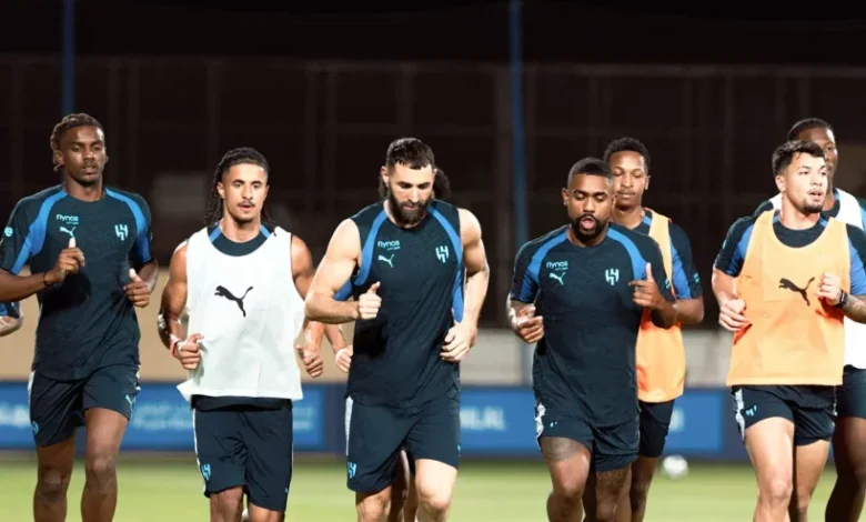 الهلال يطلق تحضيراته للموسم الجديد بظهور 7 أجانب و«دهل والعنزي»