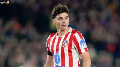 برشلونة يحسم موقفه من جوليان ألفاريز ويشعل سباق التعاقد مع أتلتيكو