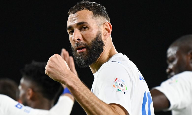 كريم بنزيما يغادر معسكر الهلال في النمسا بعد جدل القيد الآسيوي