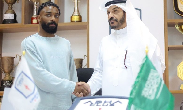 محمد الدوسري ينضم إلى أبها بصفقة انتقال حر رسميًا