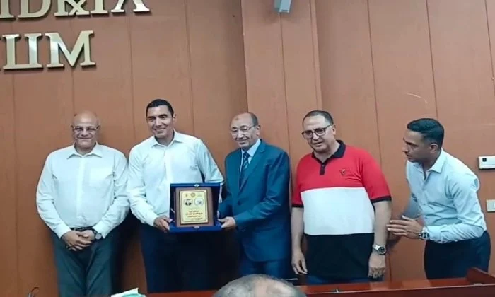 وزير الشباب والرياضة ومحافظ الإسكندرية يكرمان فريق أبوقير للأسمدة عقب صعوده إلى الدوري الممتاز