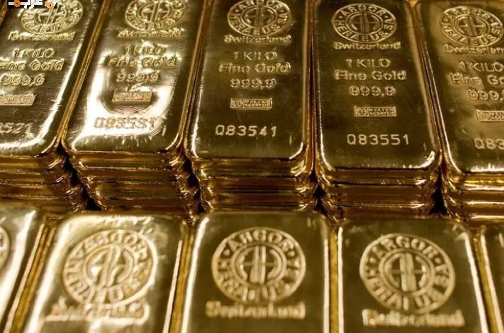الذهب يحافظ على ارتفاعه فوق 4000 دولار ويتجه نحو مزيد من الصعود عالمياً