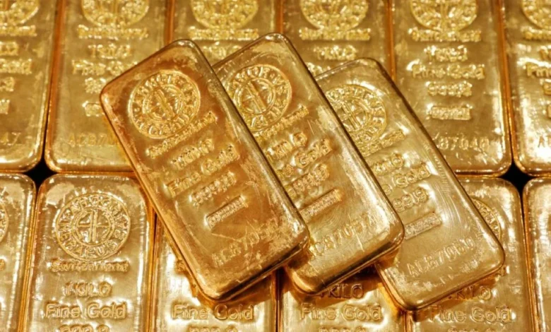 الذهب يصل لأعلى مستوى في 3 أشهر والعقود الآجلة تتخطى 4700 دولار للأونصة