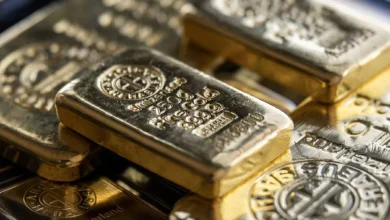 الذهب يقترب من 4400 دولار مع تزايد عمليات الشراء الفني