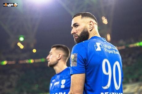 عقبة مالية تهدد مستقبل بنزيما مع الهلال